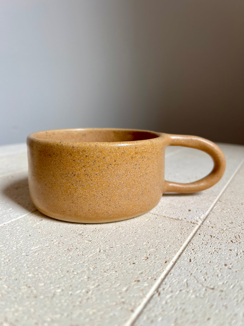 Tasse ocker