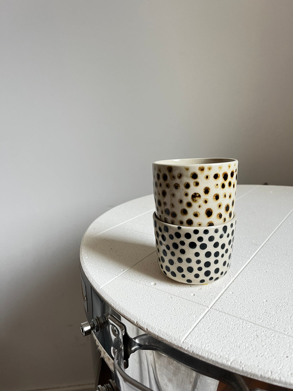 Becher dots