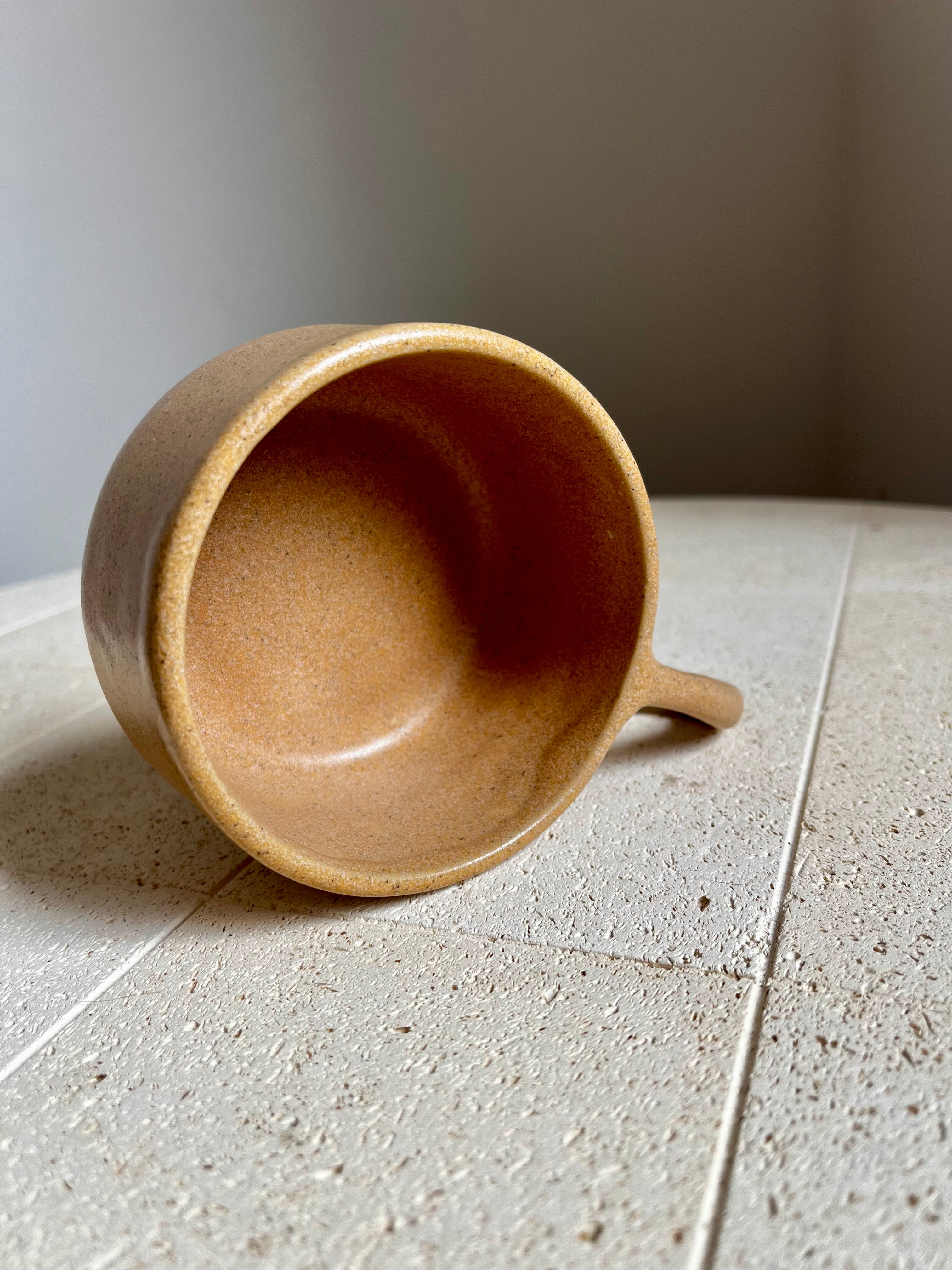 Tasse ocker