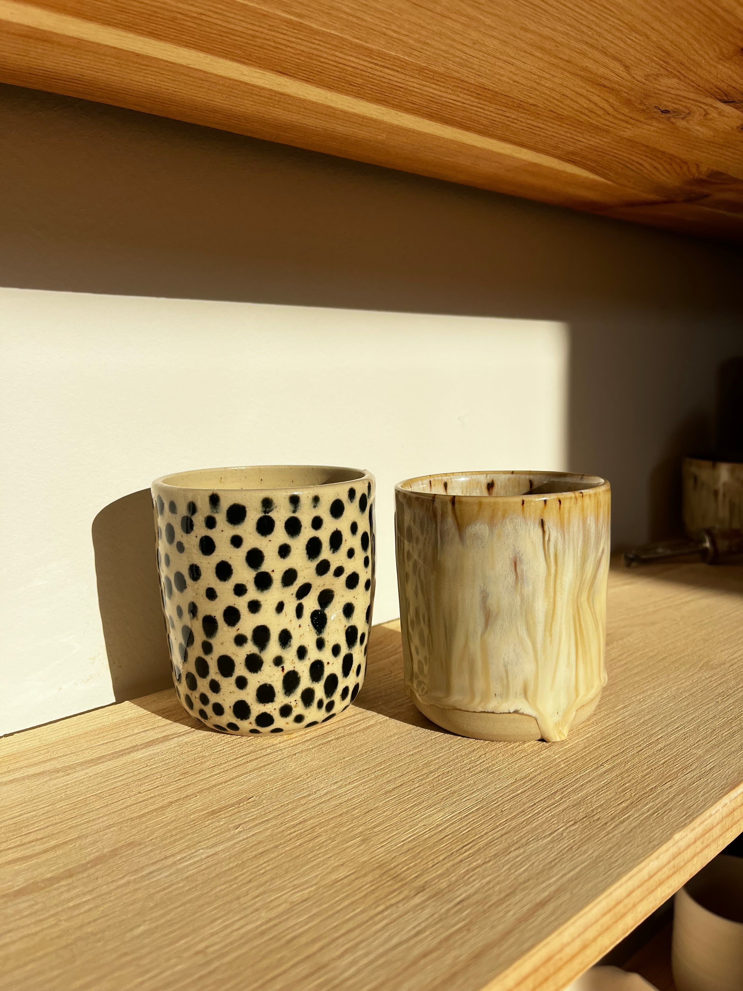 Mulden Becher milky