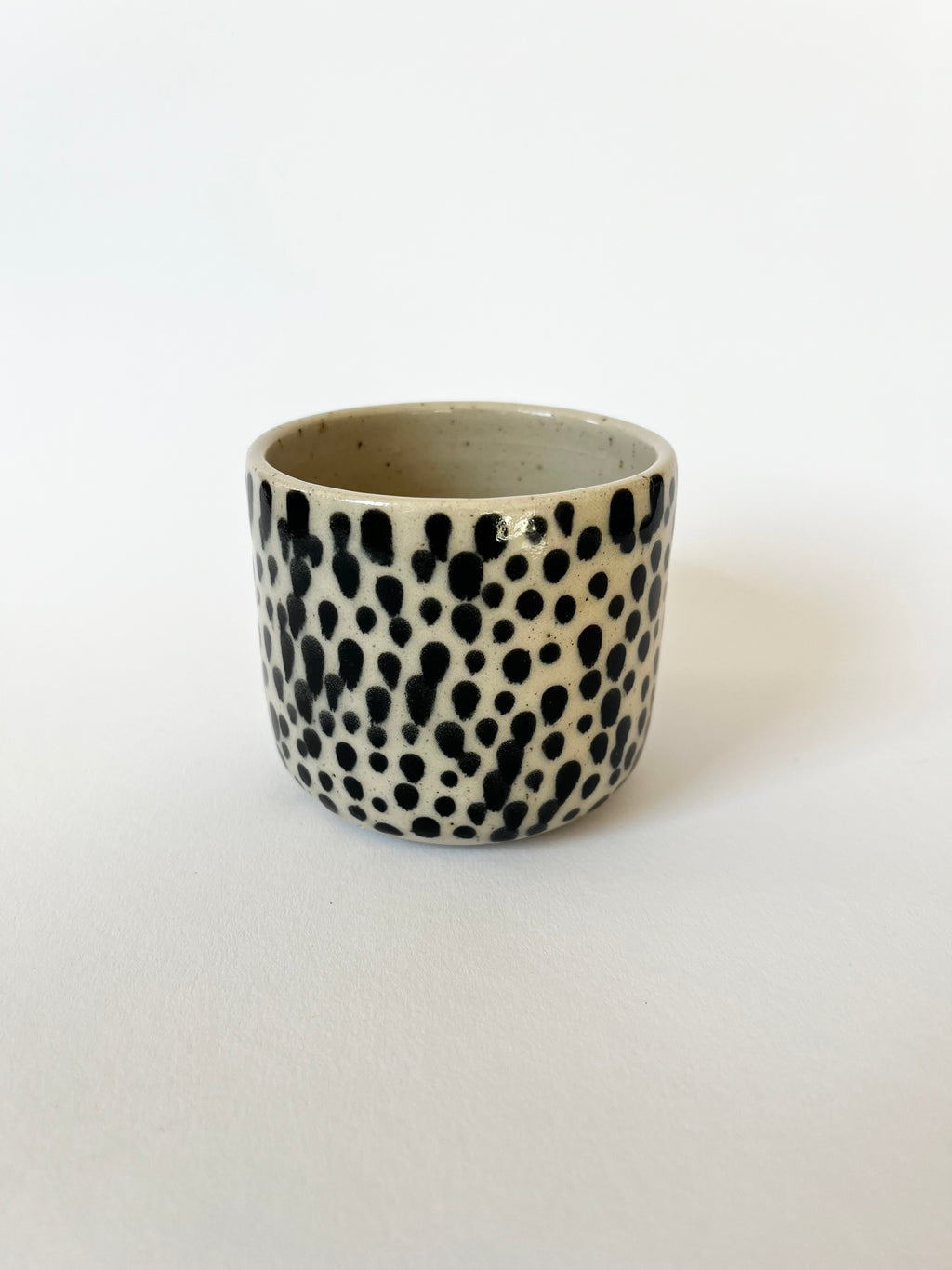 Becher dots small
