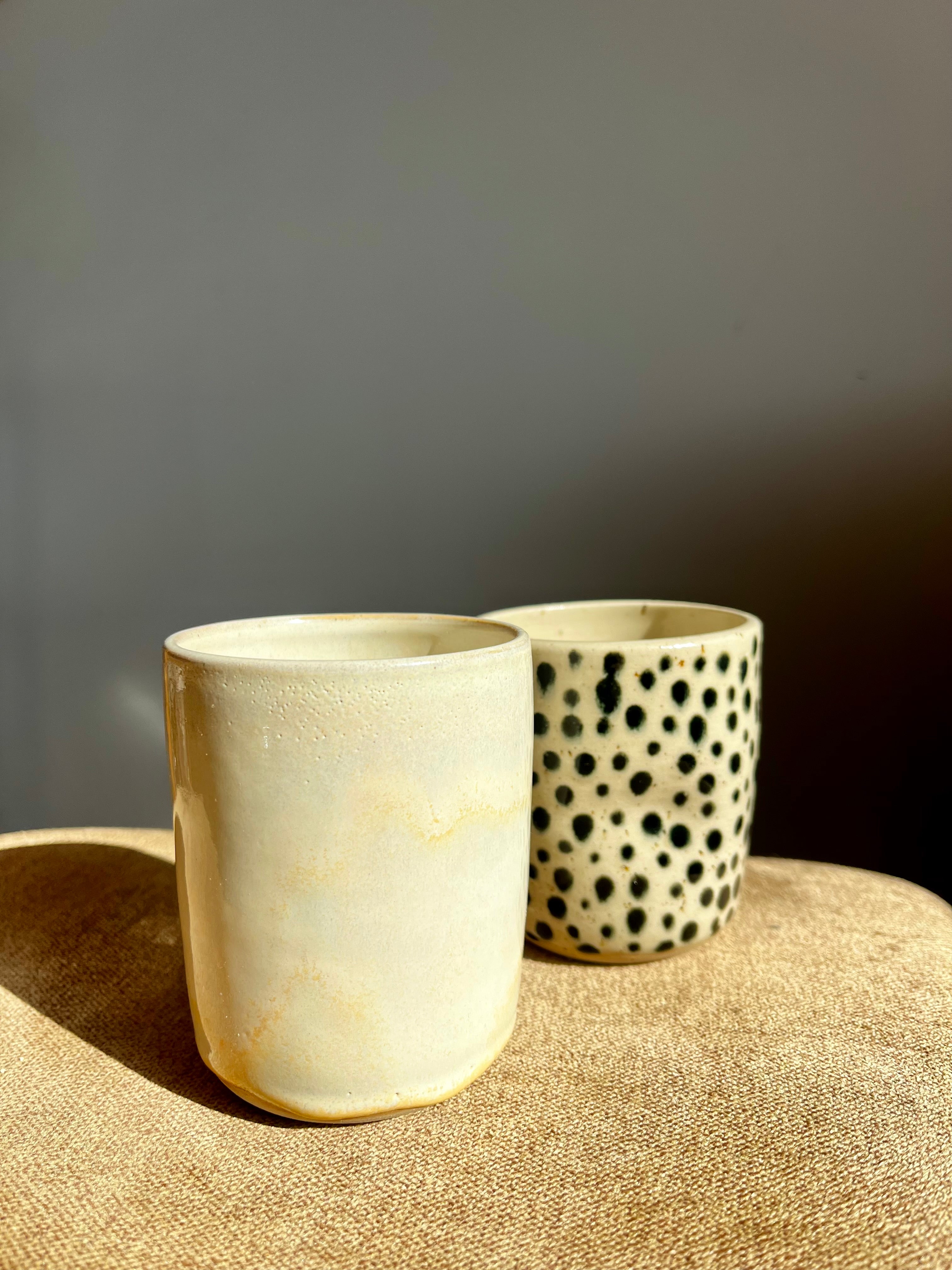 Mulden Becher dots
