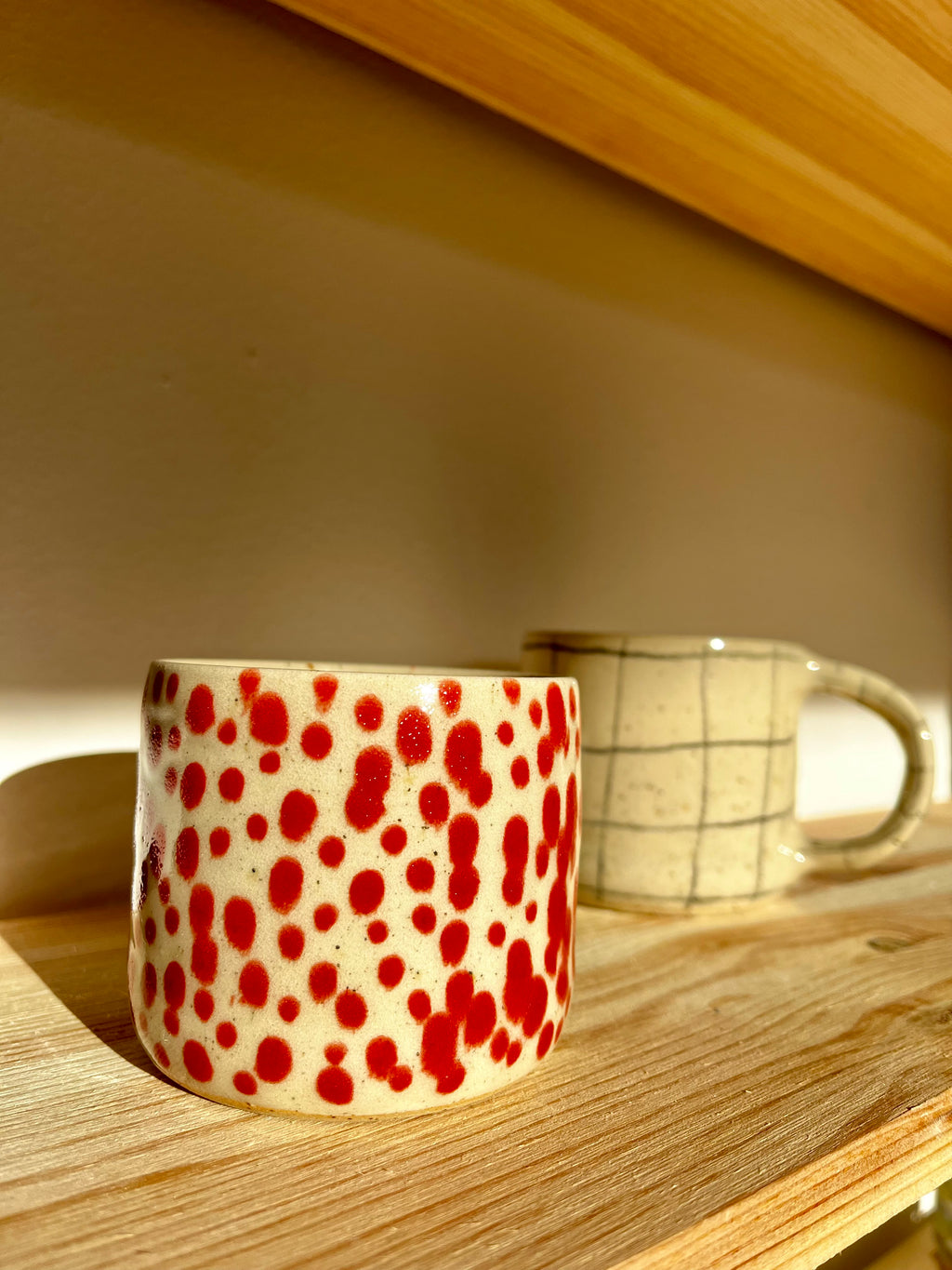 Becher red dots small